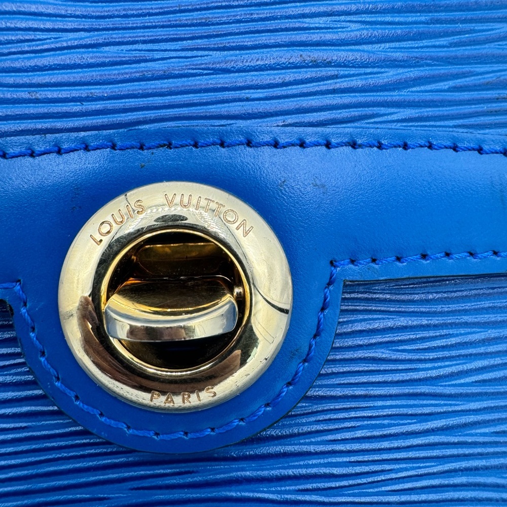 Louis Vuitton Epi Pochette Arche EUC - Picture 9 of 16